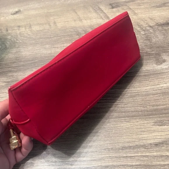 Dolce and Gabbana cosmetic case - Picture 4 of 8